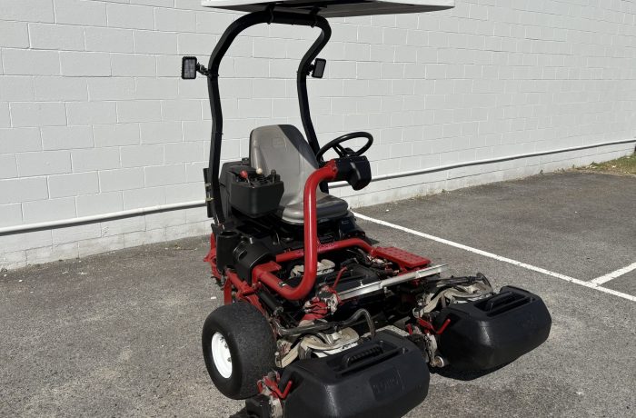 Toro 3320 Greens mower