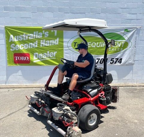 Toro Triflex Hybrid 3320 Greensmower - Left Side