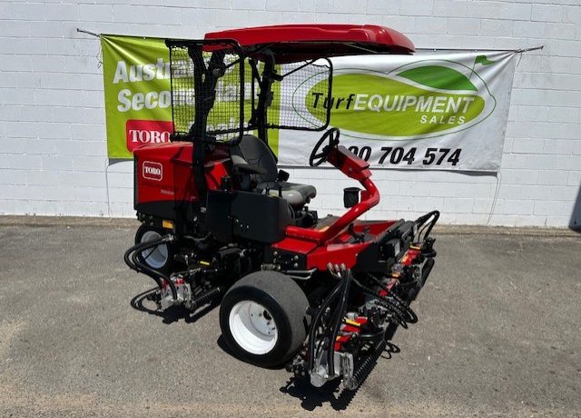 Toro 3550 - D Reelsmaster Used mower Front Angle 2