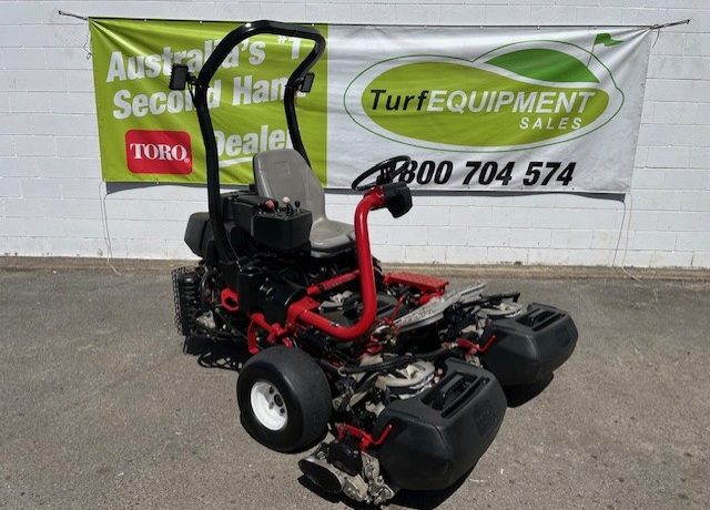 Toro 3420-D Hybrid Triflex Greensmower Used - Australia - Front Angle 1